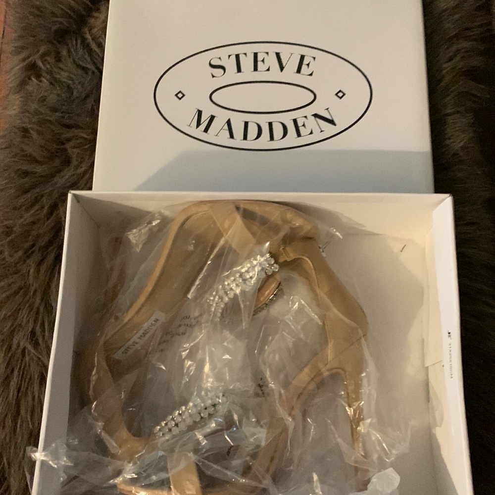 Steve Madden Pumps